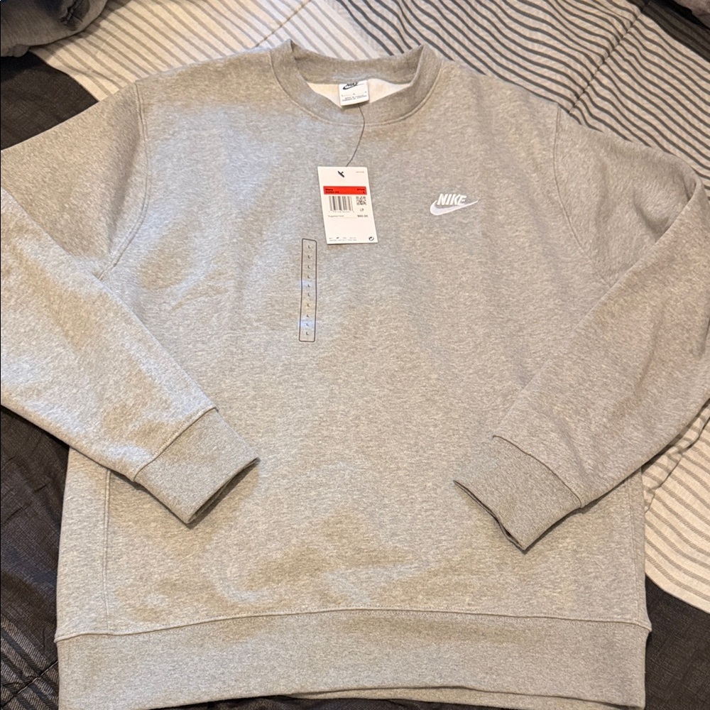 Nike Men's Light Gray Crewneck Sweater